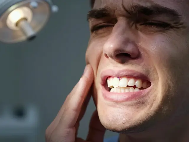 Jak prasklá zubní sklovina ovlivňuje kvalitu života?