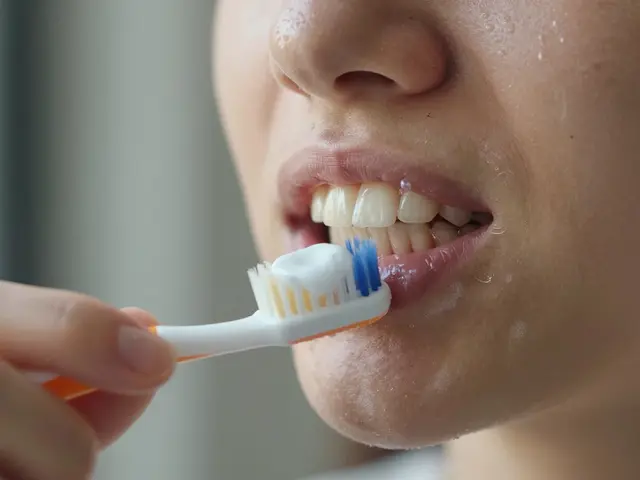 Jak se starat o sklovinové plomby: průvodce po celý život