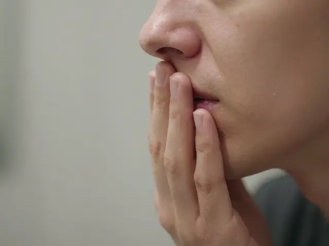 Veneers zuby: Cesta k dokonalému úsměvu, cena a vše, co potřebujete vědět