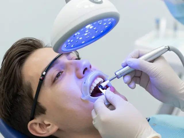 Jak dlouho trvá bělení zubů? Přehled metod, časových nároků a výsledků